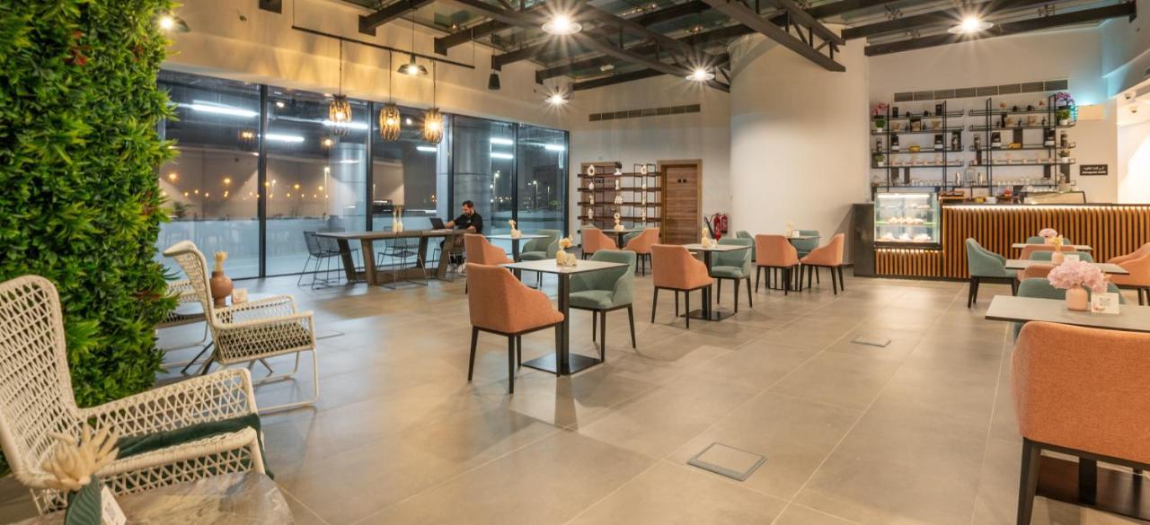 Pyramisa Hotel Apartments Dubaï Extérieur photo