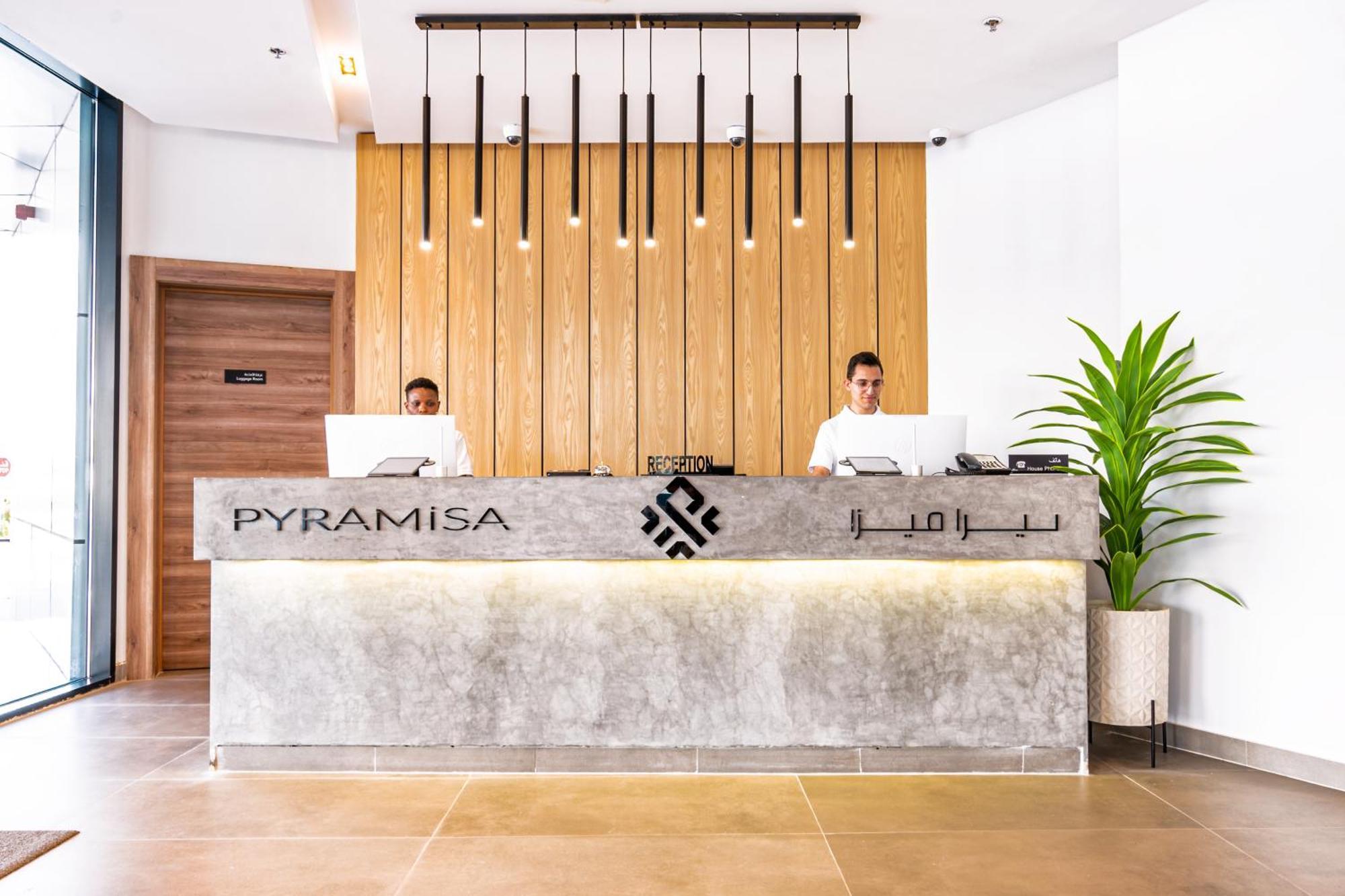 Pyramisa Hotel Apartments Dubaï Extérieur photo