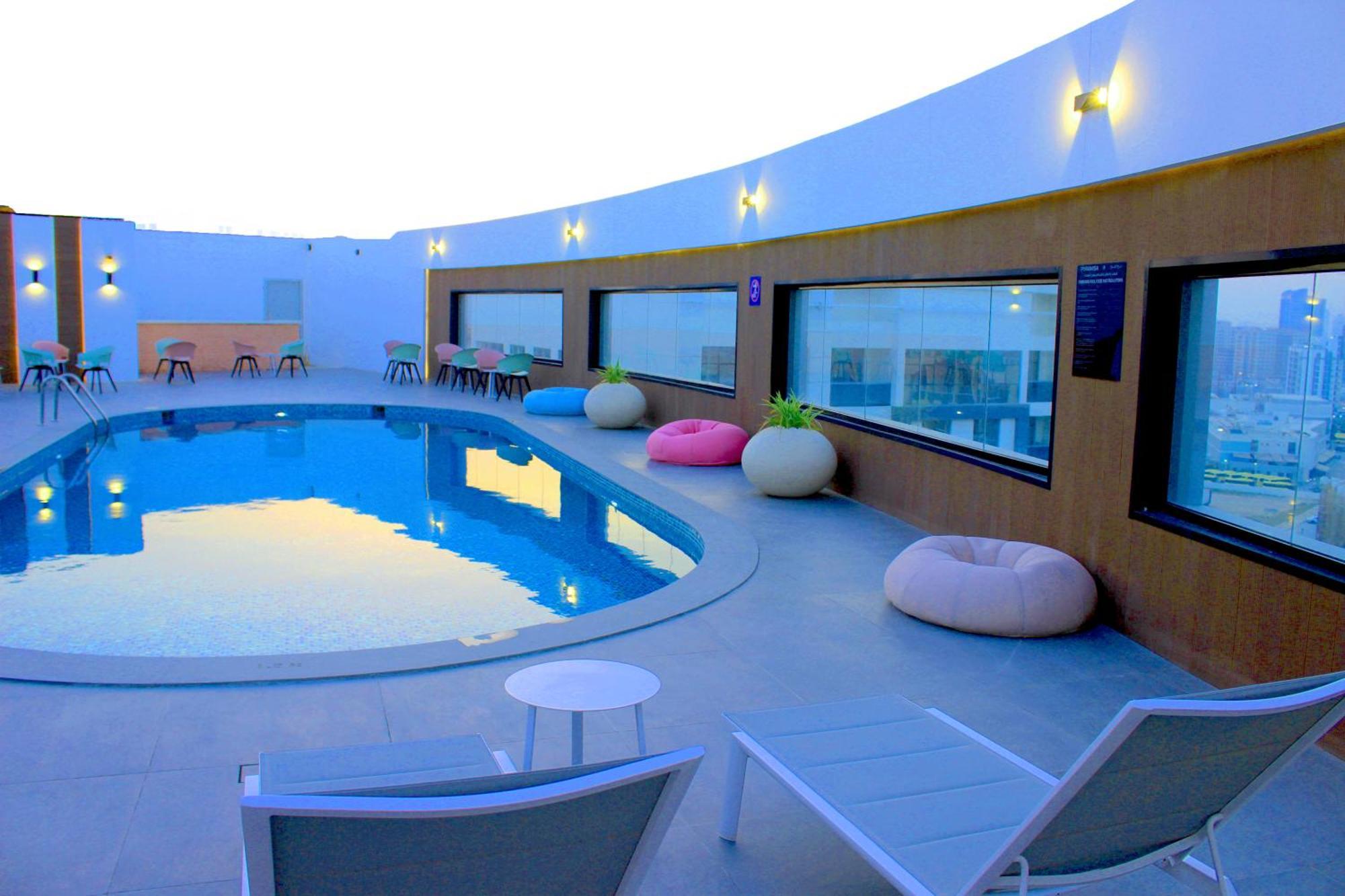 Pyramisa Hotel Apartments Dubaï Extérieur photo